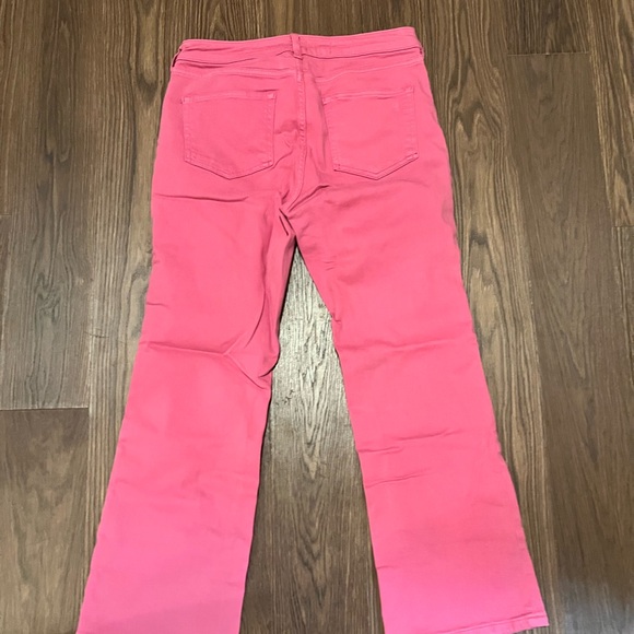 THE YAYA MID-RISE CROP FLARE JEANS BY PILCRO - Picture 4 of 4